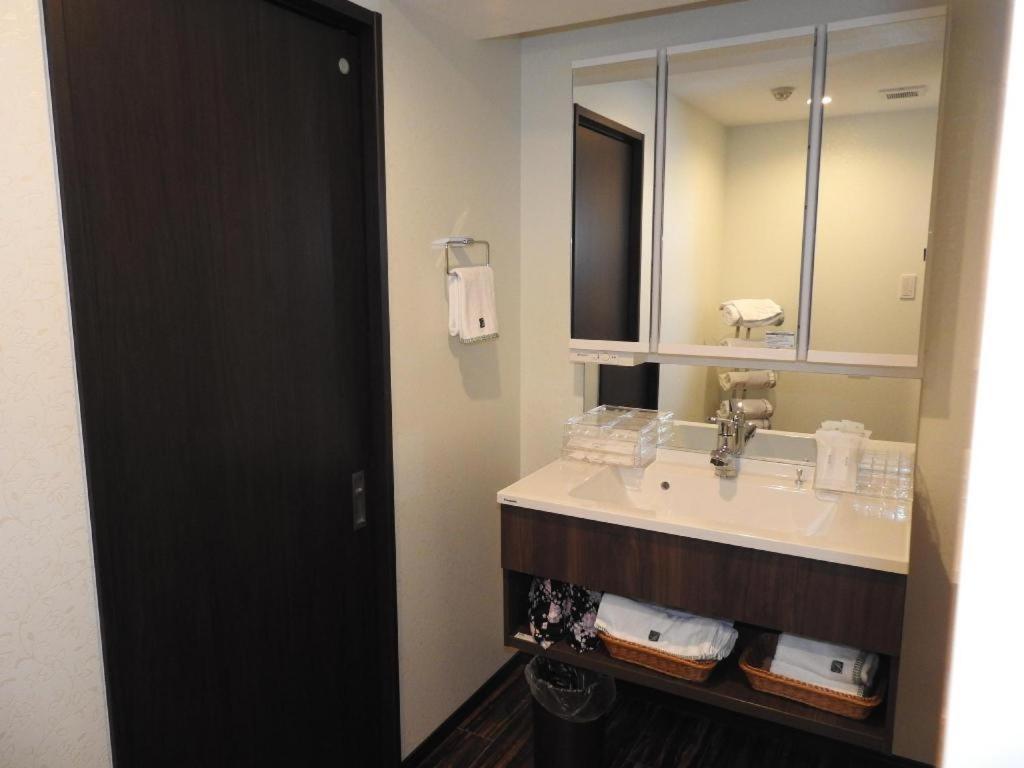 Hotel Bougainvillea Minowa Токио Экстерьер фото